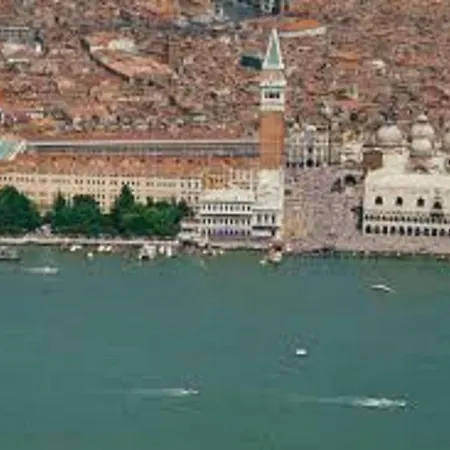Luxury San Marco Palace דירה *